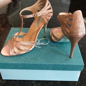 New-Betsey Johnson Champagne Heels